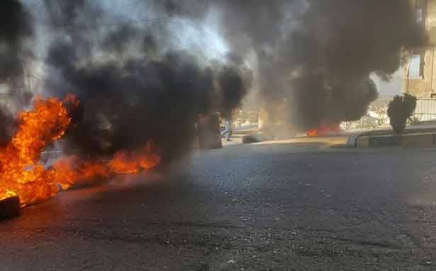 قطع طريق برقايل
احتجاجاً على انقطاع الكهرباء