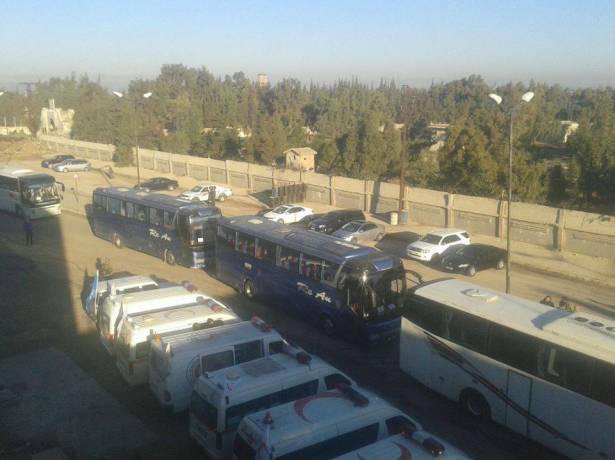 النظام ينجح في سياسة التجويع والمعارضة تخلي آخر معقل لها في حمص