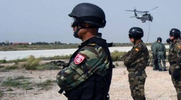 مصادر أمنية تونسية: إصابة 5 جنود بتبادل إطلاق النار مع مسلحين بجبل الشعانبي معقل "كتيبة عقبة بن نافع" التابعة لـ"القاعدة"