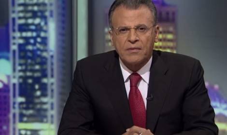 مذيع الجزيرة يهدد الإعلاميين المصريين: يا ويلكم مني