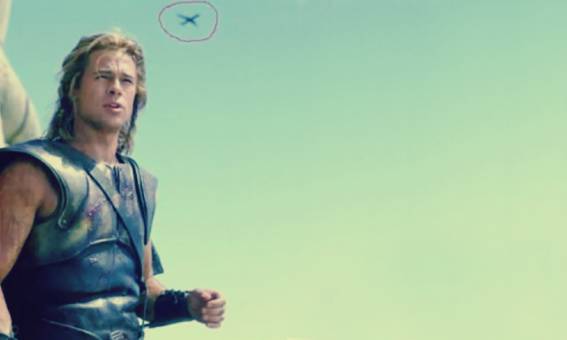 10 أخطاء وقعت في أشهر الأفلام السينمائية !