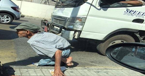 في لبنان..مأساة رجل عجوز لا دولة يلجأ لها