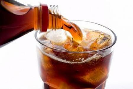 ما الذي يحدث لجسمك لو ابتعدت عن شرب الكولا؟