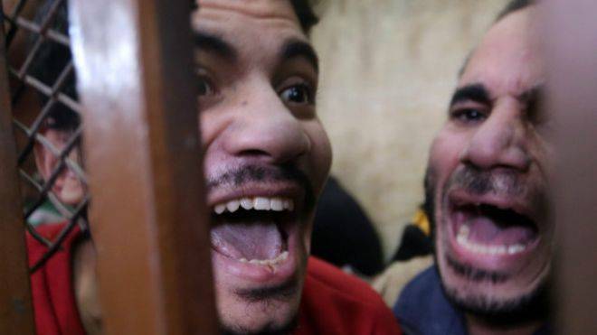 السجن لضابطي شرطة في مصر عذّبا محاميا حتى الموت