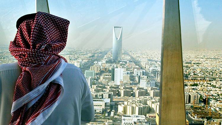 تقرير يرى الفقر والبطالة في مستقبل السعودية