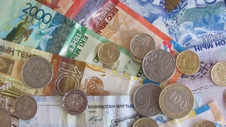 عملة كازاخستان عند أدنى مستوياتها على الإطلاق