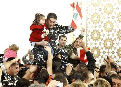 متى يستعيد الجنود المحرَرون حياتهم الطبيعية؟