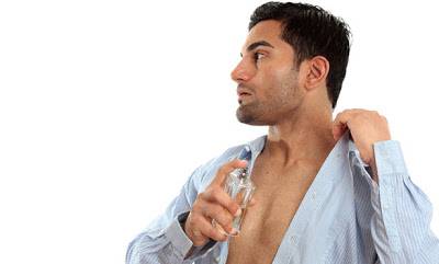 احذر من مزيل العرق الذي تستخدمه ، أخطاره صادمة!!