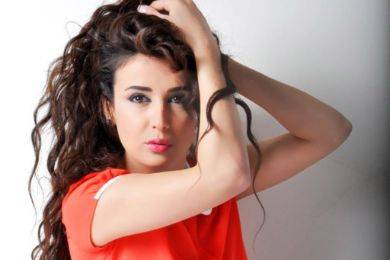بالفيديو- كيف فاجأ النجوم كندة حنا في عيد ميلادها؟