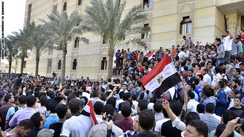 مصر.. استقالة رئيس جامعة الأزهر بعد "معركة قضائية" وجدل حول آخر ترقياته