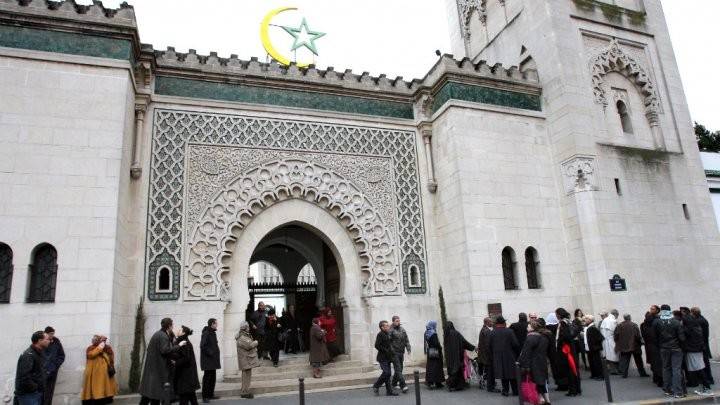 إغلاق مسجد بألمانيا يشتبه بدعمه 