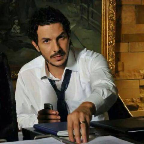 من هي المرأة التي جعلت باسل خياط يخضع لعلاج نفسي؟