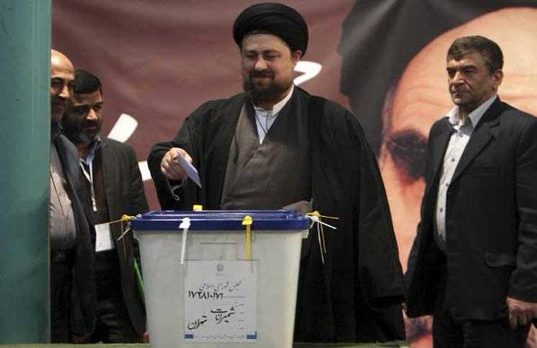 حفيد الخميني يترشح لعضوية مجلس الخبراء ليختار زعيم إيران الأعلى