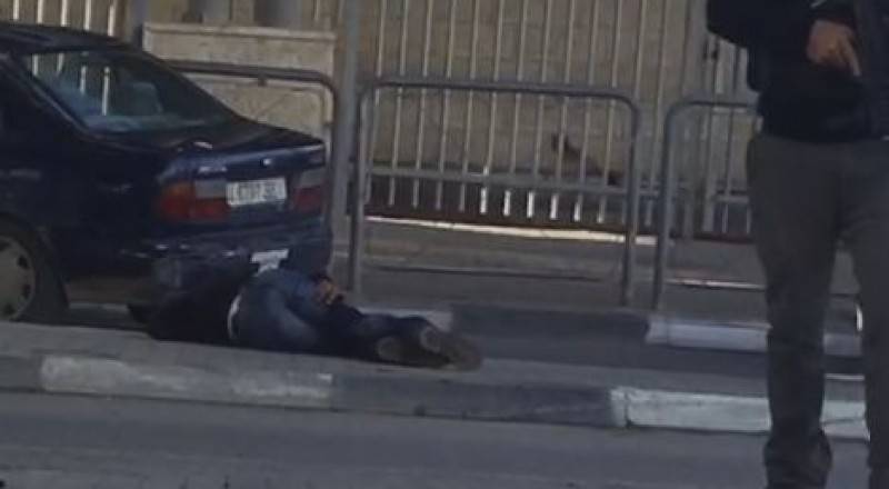 إصابة فلسطيني بدعوى محاولة الدهس على حاجز قلنديا ومواجهات في رام الله