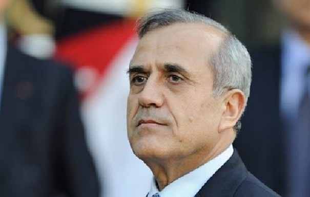 مكتب سليمان ردّ على الـ «ال.بي.سي»:
تساعدون في الاغتيال الجسدي للرئيس