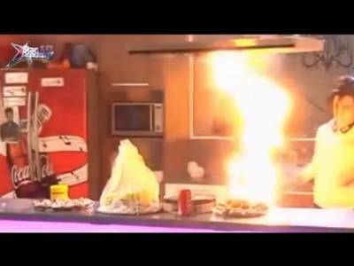 بالفيديو: متسابق ستار أكاديمي يتسبب بكارثة على الهواء!!