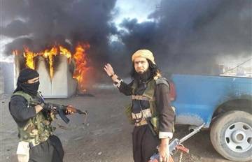 وزير مالية فرنسا لـCNN: داعش يجني أمواله من 3 أمور.