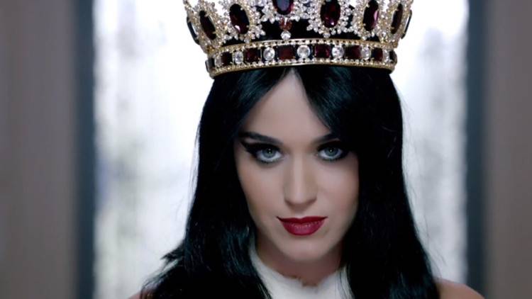 تويتر ترفع النقاب عن 20 من أكثر الفنانين شعبية عام 2015