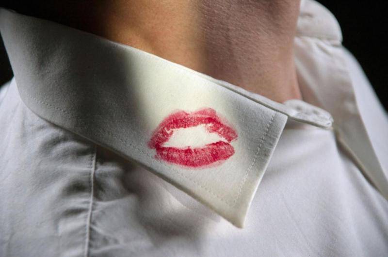 المرأة الثانية في حياة الرجل... حب أم نزوة؟