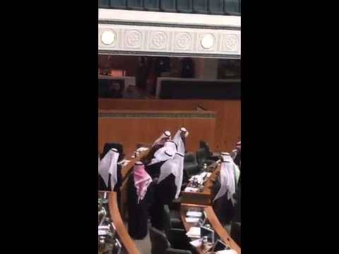 بالفيديو.. هكذا توفي النائب الكويتي نبيل الفضل داخل أروقة مجلس الأمة