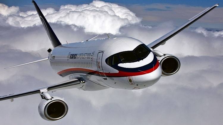 روسيا مهتمة بتوريد طائرات SSJ– 100 لإيران