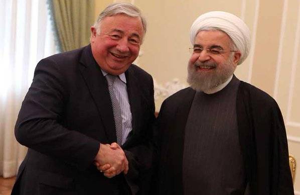 رئيس مجلس الشيوخ الفرنسي ينتقد في طهران السياسة الأميركية