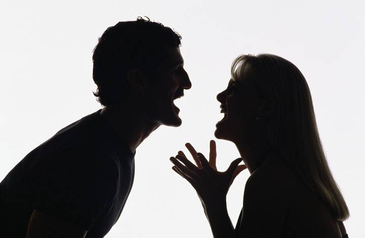 امرأة تطلب خلع زوجها لسبب غريب جدا.. ما هو؟ (فيديو)