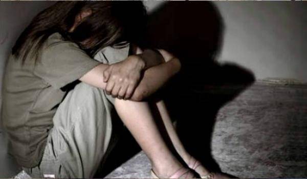 في البقاع الغربي ... فرح تمضي لياليها بين شاب وآخر ، وهذا ما اقترفه والدها ؟!