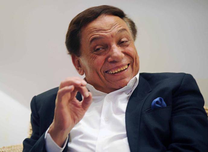 كيف استقبل عادل امام شائعة وفاته؟