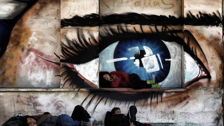 رحلة السوريين في الداخل السوري المحفوف بالمخاطر إلى المنفى