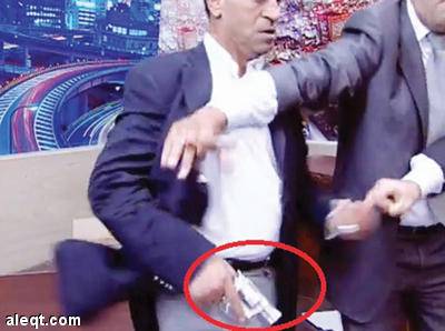 بالفيديو للكبار فقط فضائح الاعلام العربي شتم ضرب اخراج فاشل وقصص مفبركة من كل الفضائيات