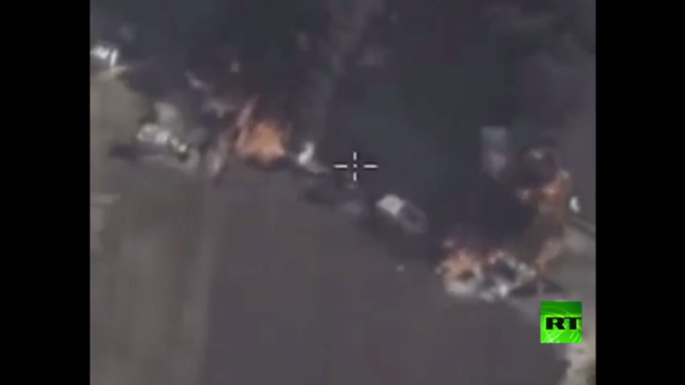 لحظة استهداف الطيران الروسي لناقلات نفط"داعش" في ريف حلب (فيديو)