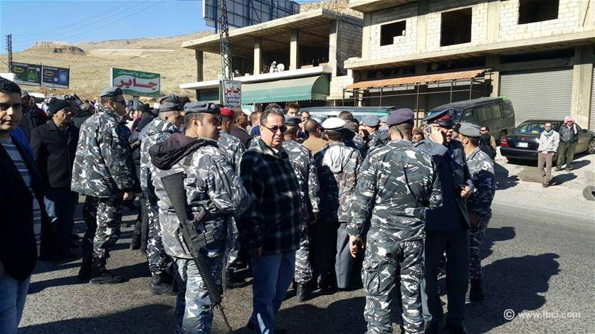 بالصور: إشكال بين مناصري يعقوب والقوى الأمنية في ضهر البيدر