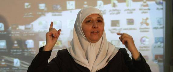 الفلسطينية "فداء".. تنافس على لقب "أفضل معلم في العالم"
