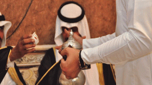 بالفيديو- عريس سعودي يفقد أعصابه ويضرب المدعوين لزفافه