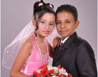 جريمة بحق الطفولة-  كيف تزوج هذا الطفل فتاة في الثامنة من العمر