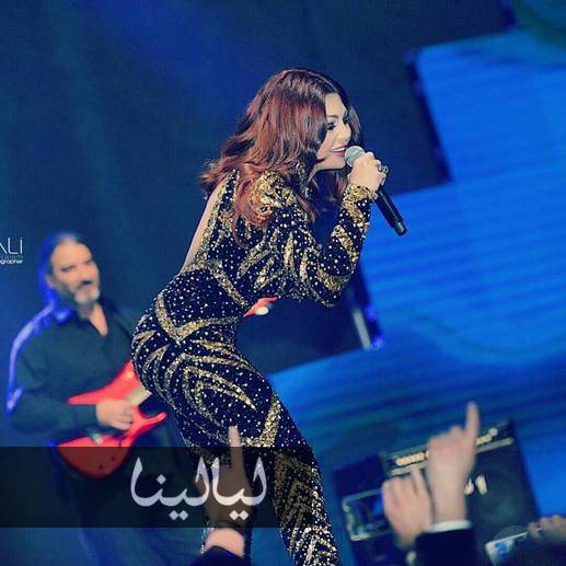 صور هيفاء وهبي تشعل المسرح بجمبسوت بديع من زهير مراد في أولى حفلات الأعياد