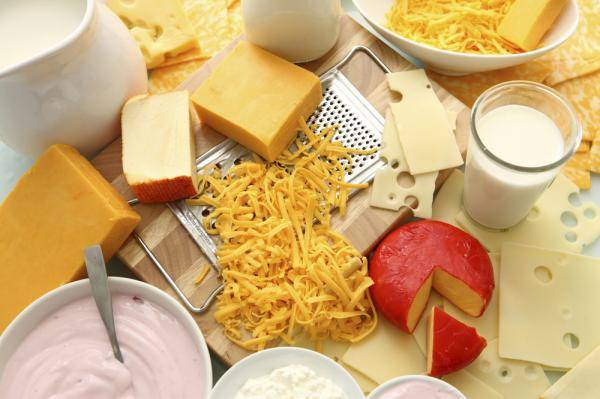 أعراض ومخاطر نقص الكالسيوم وفيتامين "د"
