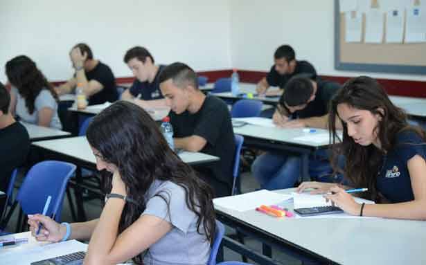 ضالعون بالمؤامرة يُنصحون بالتروّي
