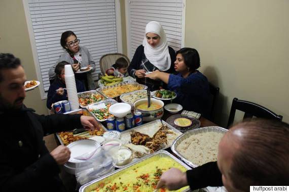 كنديون يوفرون منزلاً بأثاثه لعائلة قادمة من حمص