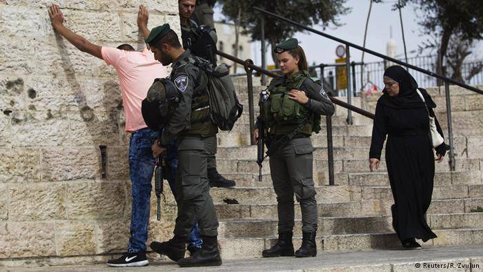 تقرير فلسطيني: إسرائيل اعتقلت 6830 فلسطينياً عام 2015
