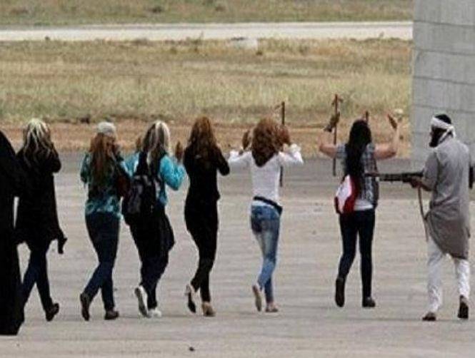 فضائح داعش في المتاجرة بالبشر .. نساء هدايا لمقاتلين
