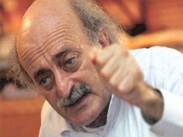 "جنبلاط" يغرّد "حرب" و الأخير يردّ..!!!