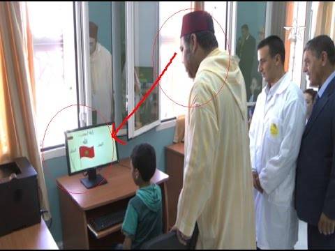 فيديو.. حين يصحّح ملك المغرب خطأ تلميذ