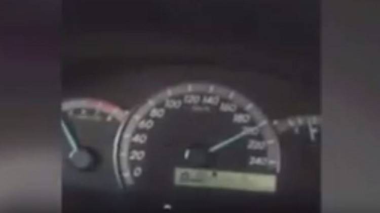 بالفيديو.. "الشيطان" يتسبب بحادث سيارة