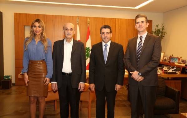 فرقة "Scene Scene 5 -The Revolution" تزور جعجع..
