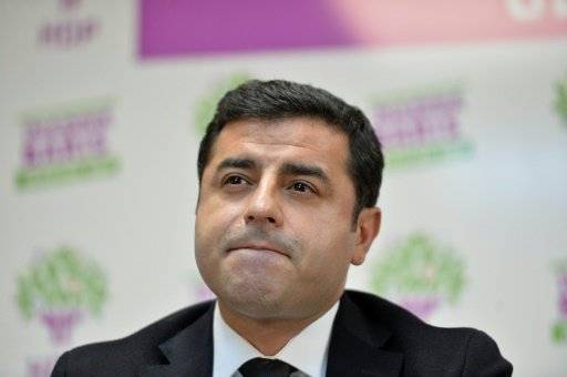 تركيا تفتح تحقيقا مع زعيم كردي بسبب تصريحاته بشأن "الحكم الذاتي"