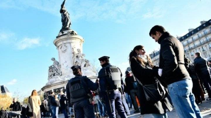 لصوص يعيدون للشرطة الفرنسية بعض المسروقات مرفقة بتمنيات بأعياد سعيدة