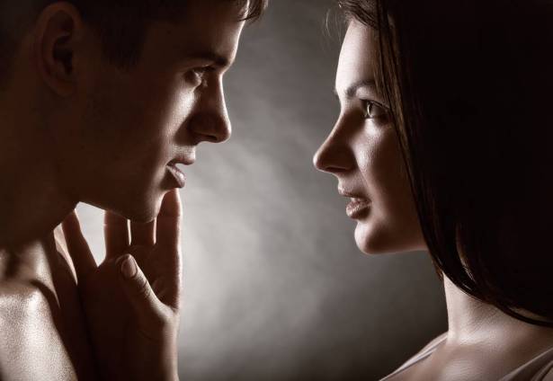 من هو الأكثر اهتمامًا بممارسة الجنس في شبابه: أنت أم والدك؟