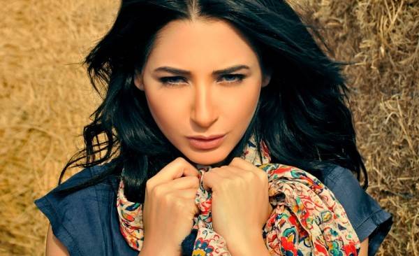 السبب الحقيقي وراء اعتزال “ساندي” الفن